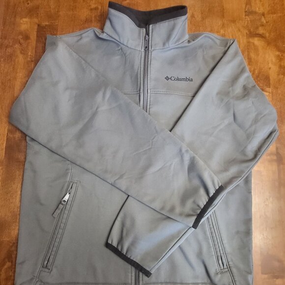 Columbia ~ Sz M ~ Full Zip Front  Hoodie ~ Excellent Condition - Picture 1 of 9